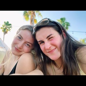 Meet your Posher, Essie